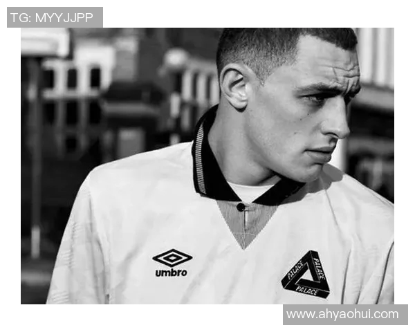 短袖上印足球明星的时尚潮流与个性表达探索