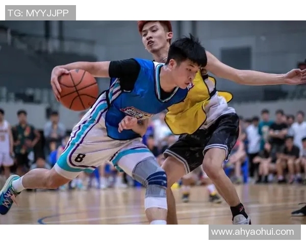 赛后复盘:西安篮球队与上海篮球队的团队协作分析与战术探讨 赛后复盘:西安篮球队与上海篮球队的团队协作分析与战术探讨