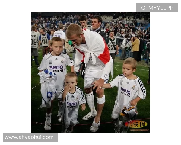 足球明星个人档案揭秘:从青涩少年到世界顶级球星的成长之路 足球明星个人档案揭秘:从青涩少年到世界顶级球星的成长之路