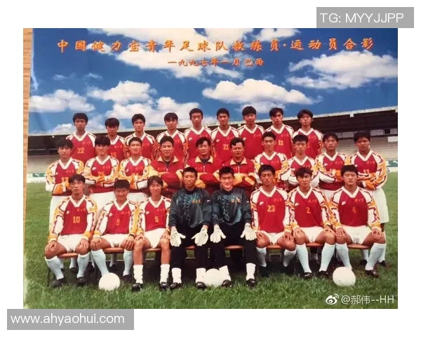 足球明星迎来20岁生日庆典球迷共庆青春岁月与辉煌未来 足球明星迎来20岁生日庆典球迷共庆青春岁月与辉煌未来